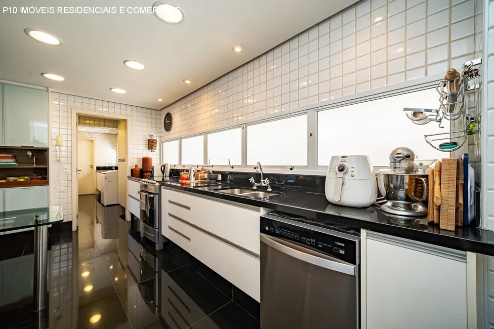 Apartamento, 4 quartos, 222 m² - Foto 2