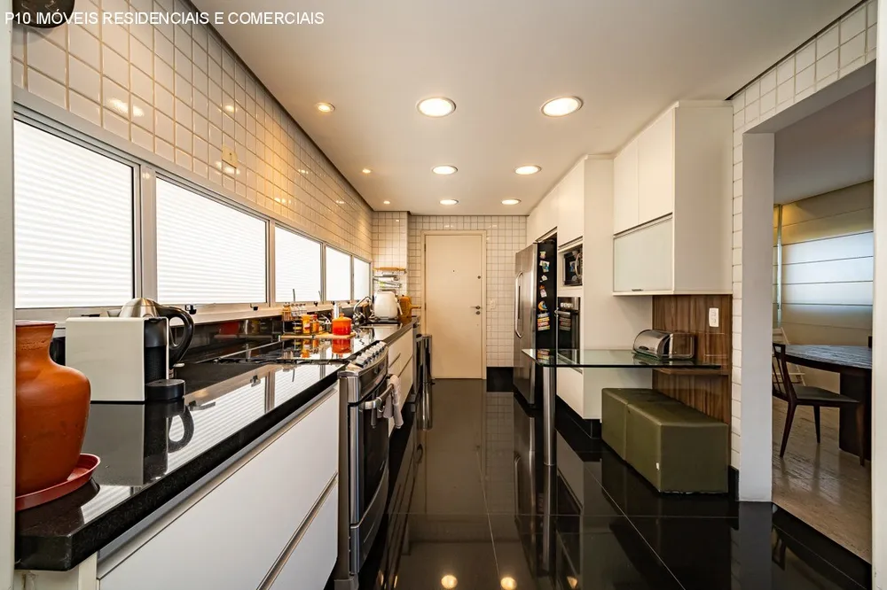 Apartamento, 4 quartos, 222 m² - Foto 1