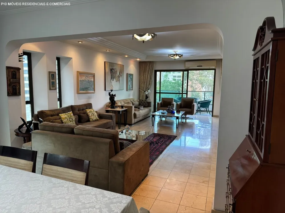 Apartamento, 3 quartos, 242 m² - Foto 1