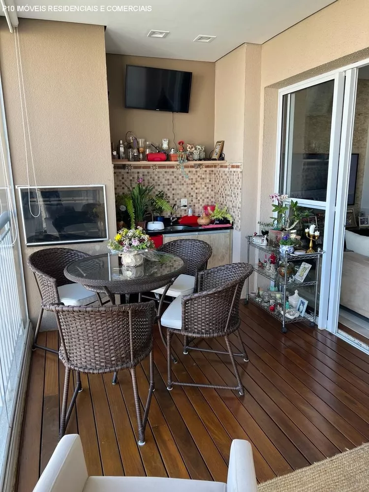 Apartamento à venda com 3 quartos, 107m² - Foto 1