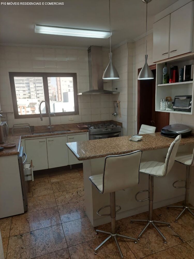 Apartamento, 4 quartos, 216 m² - Foto 1
