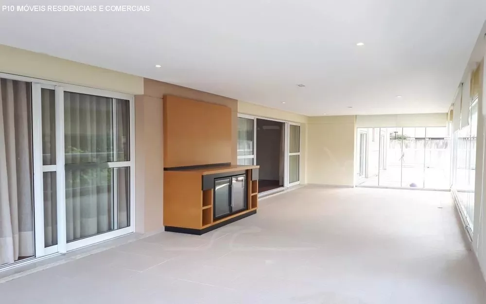 Apartamento à venda com 3 quartos, 679m² - Foto 3