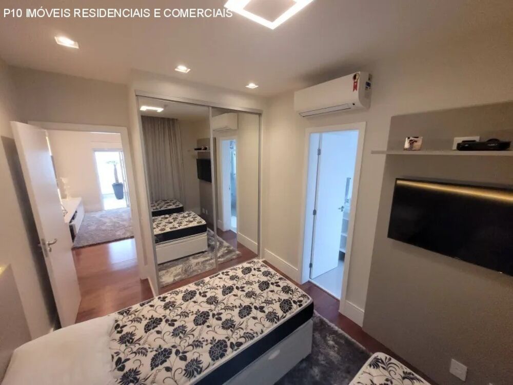Cobertura à venda com 4 quartos, 300m² - Foto 29