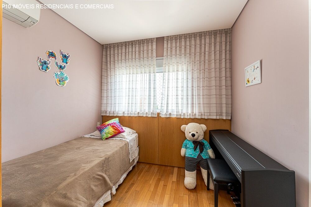Apartamento, 3 quartos, 185 m² - Foto 1