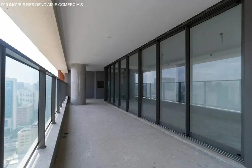 Apartamento, 3 quartos, 211 m² - Foto 1