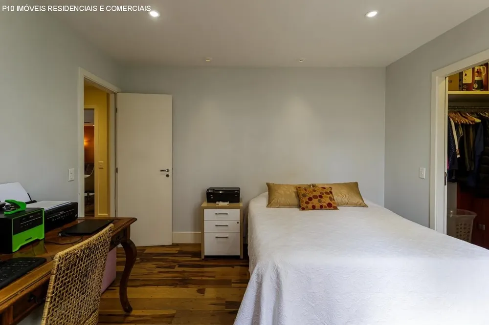 Apartamento, 3 quartos, 189 m² - Foto 2