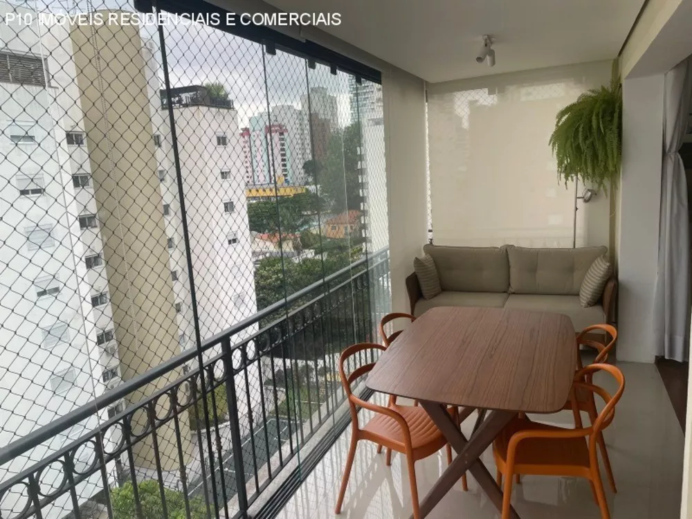 Apartamento à venda com 3 quartos, 200m² - Foto 1