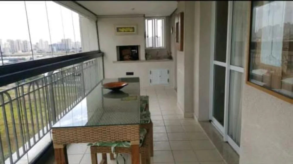 Apartamento à venda com 3 quartos, 204m² - Foto 3