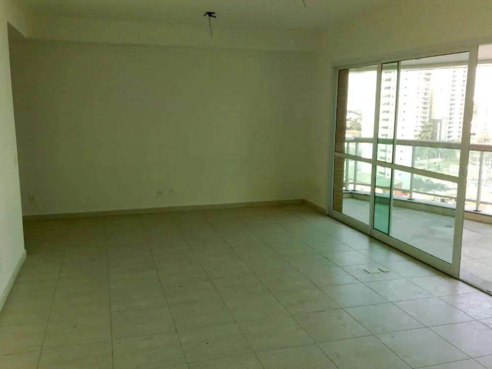 Apartamento à venda com 3 quartos, 157m² - Foto 3