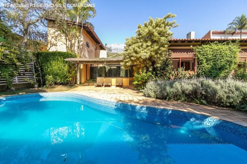 Casa, 4 quartos, 1250 m² - Foto 1