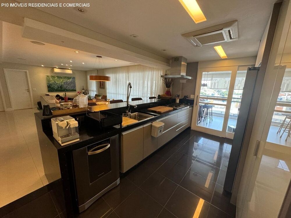 Apartamento, 3 quartos, 193 m² - Foto 1