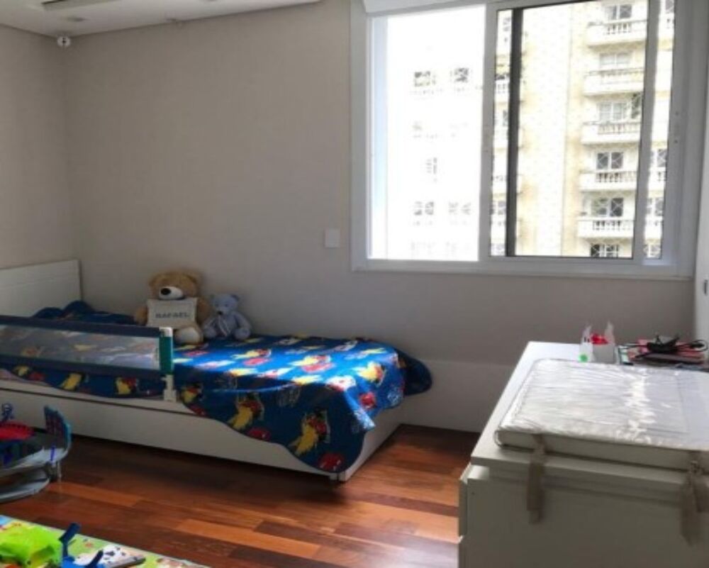 Apartamento, 3 quartos, 226 m² - Foto 2