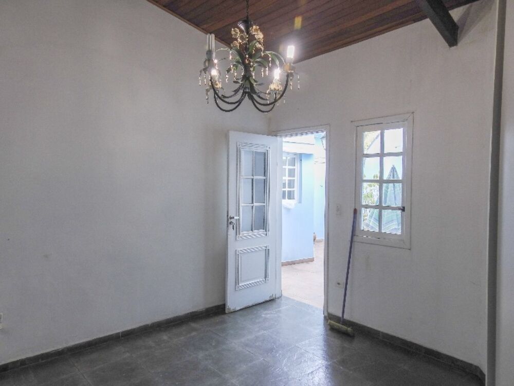Casa, 3 quartos, 235 m² - Foto 3