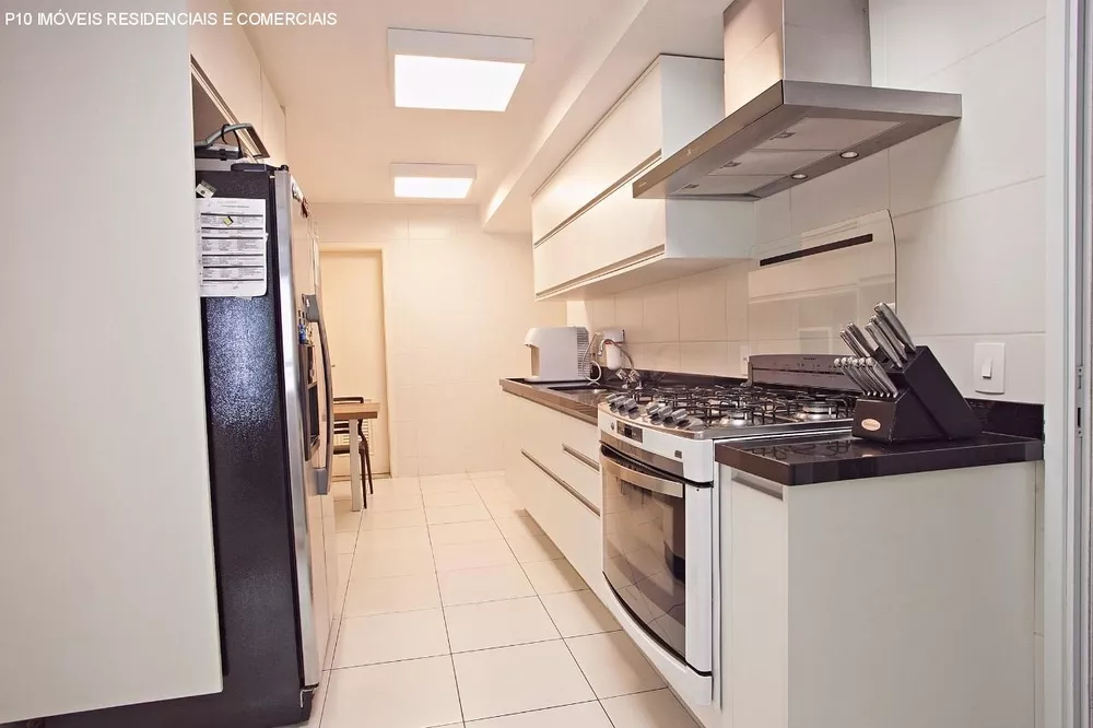 Apartamento à venda com 4 quartos, 256m² - Foto 3