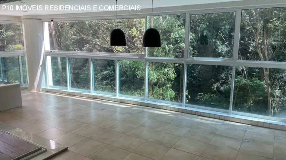 Apartamento à venda com 4 quartos, 207m² - Foto 1