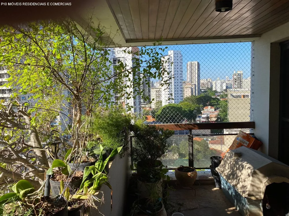 Apartamento à venda com 4 quartos, 209m² - Foto 1