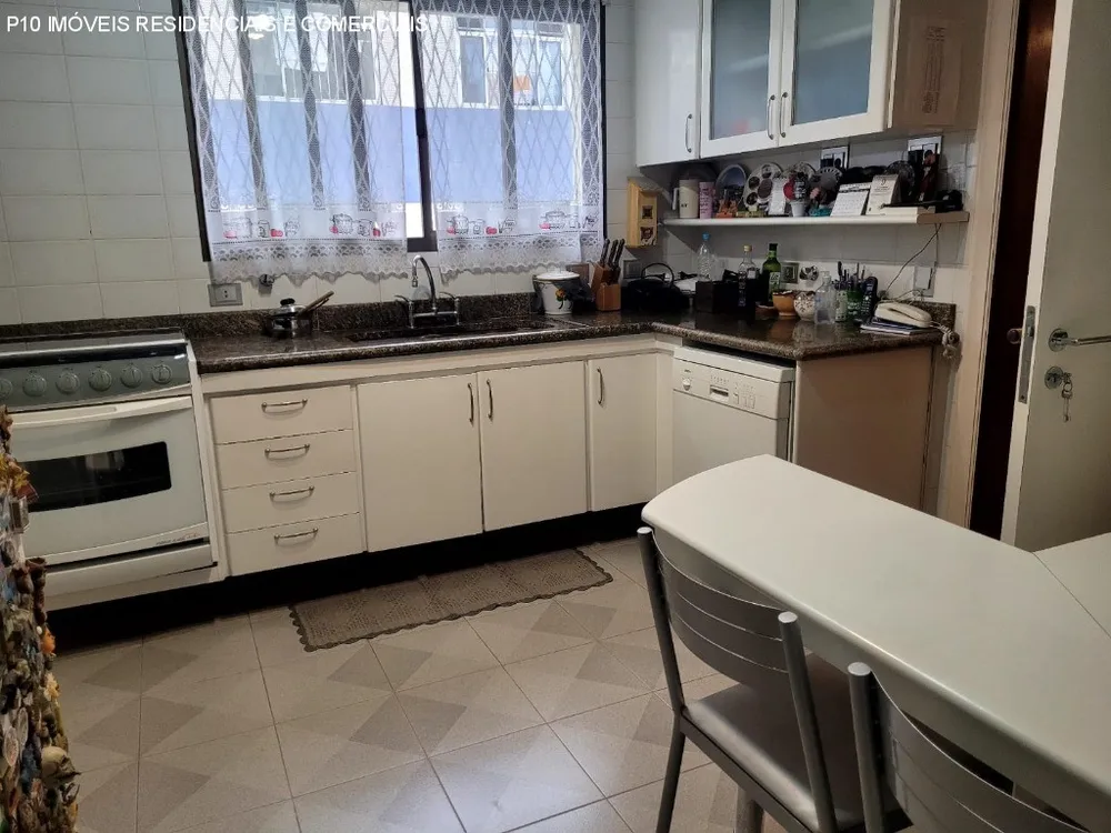 Apartamento, 3 quartos, 220 m² - Foto 2
