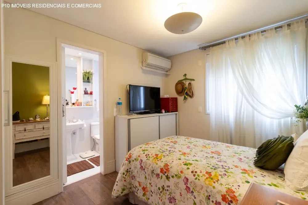 Apartamento, 3 quartos, 251 m² - Foto 2