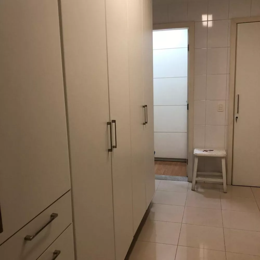 Apartamento à venda com 4 quartos, 261m² - Foto 4