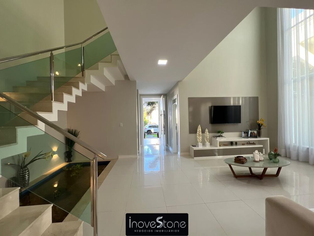 Casa de Condomínio para alugar com 4 quartos, 410m² - Foto 1