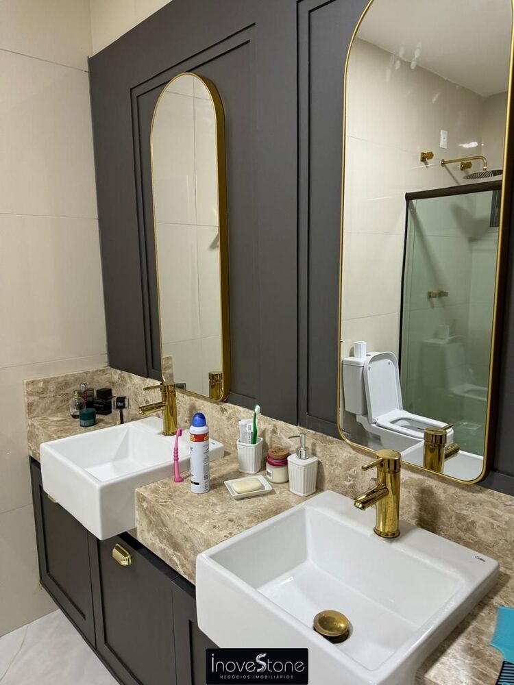 Casa de Condomínio para alugar com 4 quartos, 250m² - Foto 4