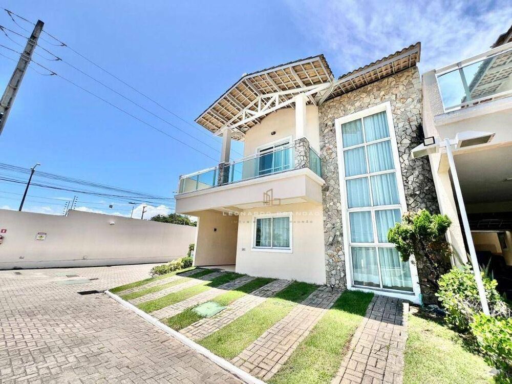 Casa de Condomínio à venda com 4 quartos, 165m² - Foto 2