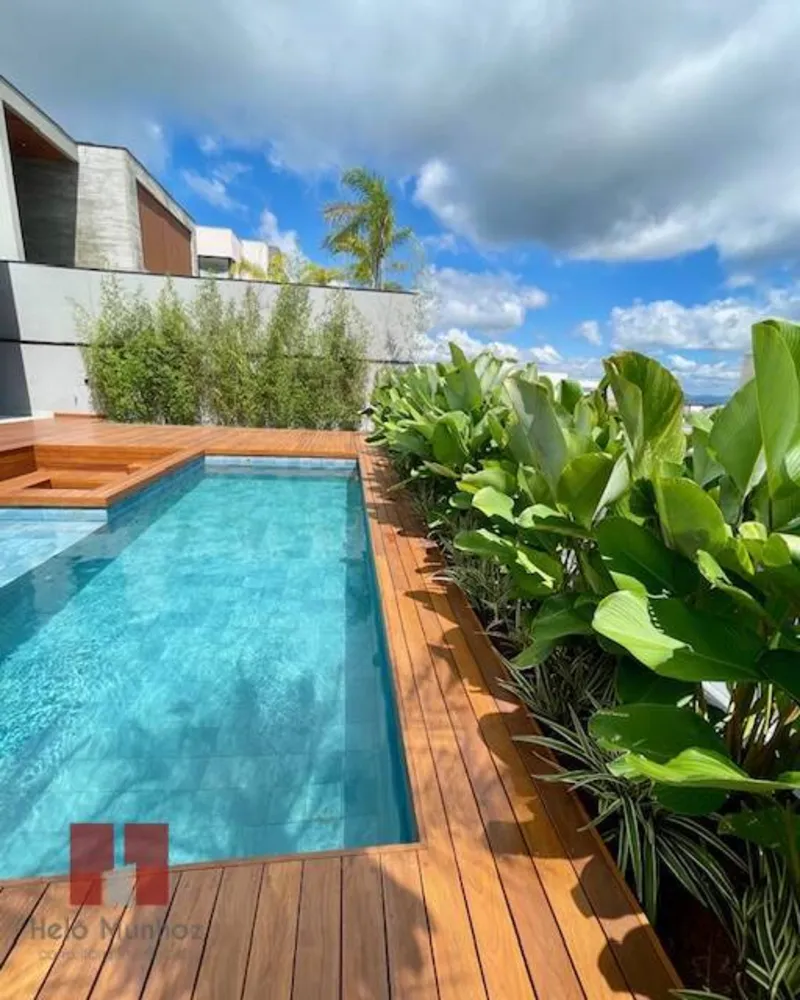 Casa, 4 quartos, 550 m² - Foto 1