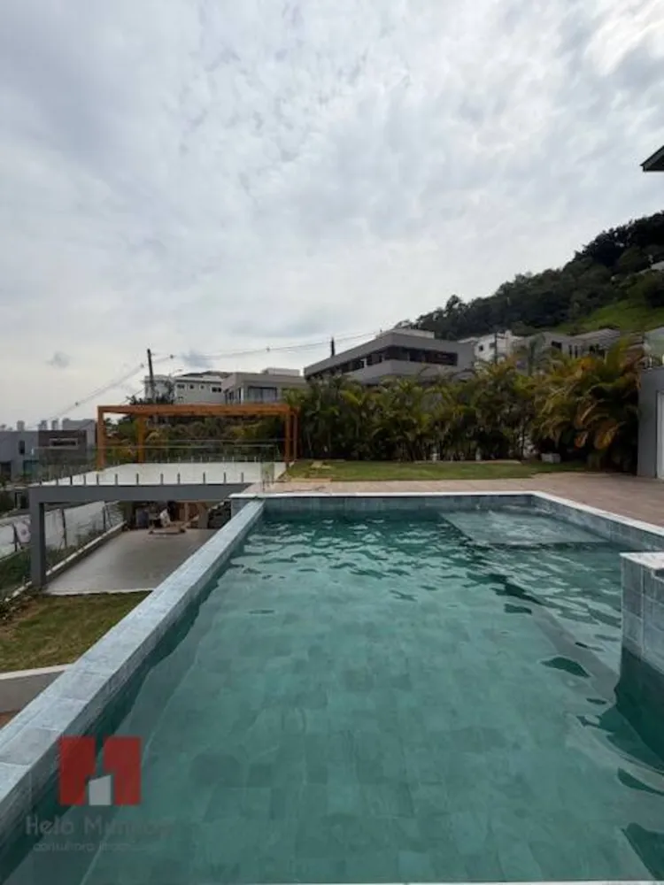 Casa, 4 quartos, 570 m² - Foto 1
