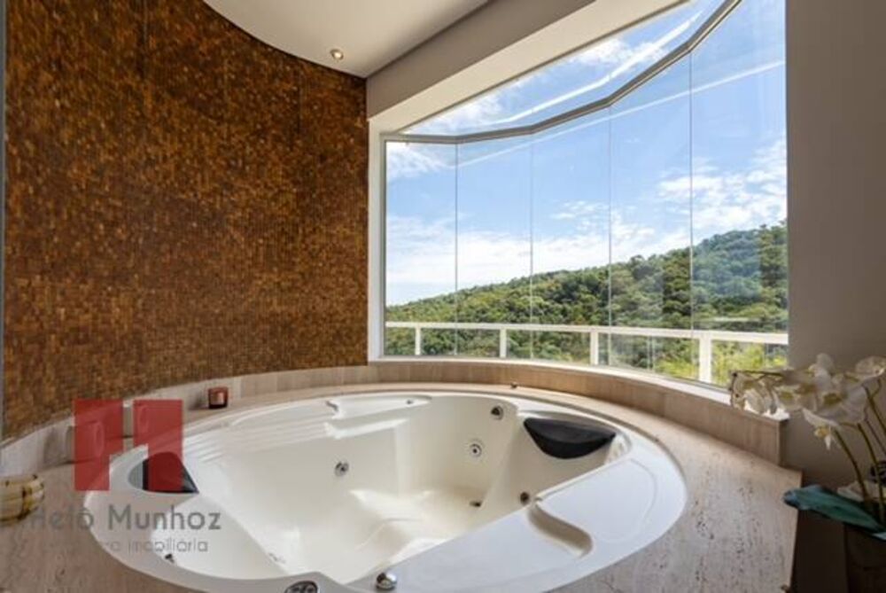 Casa, 5 quartos, 702 m² - Foto 1