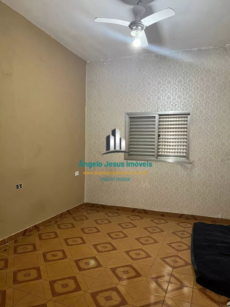 Casa à venda com 2 quartos, 130m² - Foto 4