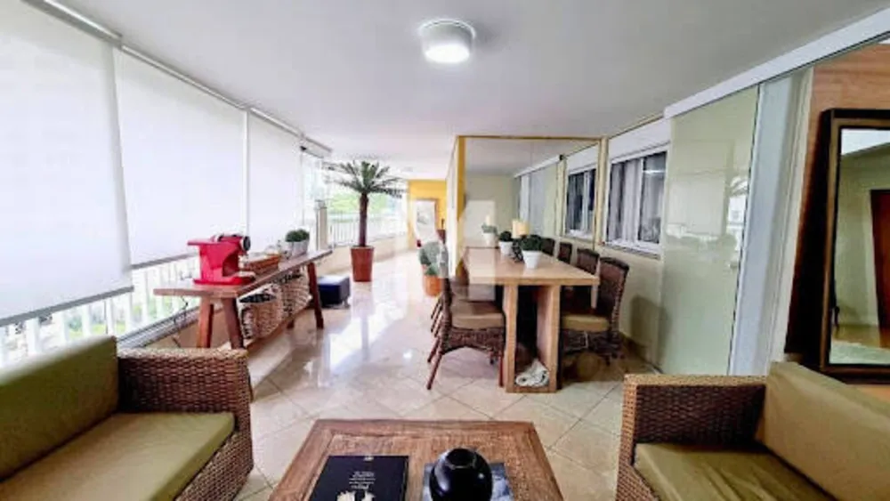 Apartamento, 3 quartos, 203 m² - Foto 1