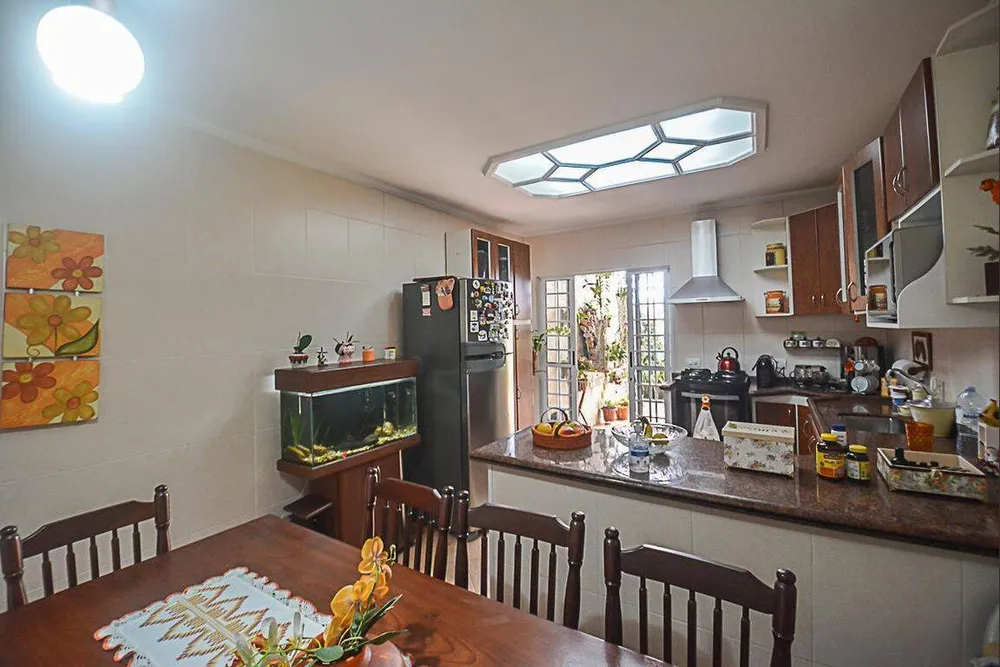 Casa, 3 quartos, 98 m² - Foto 1