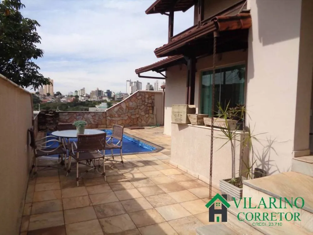 Casa, 4 quartos, 313 m² - Foto 1