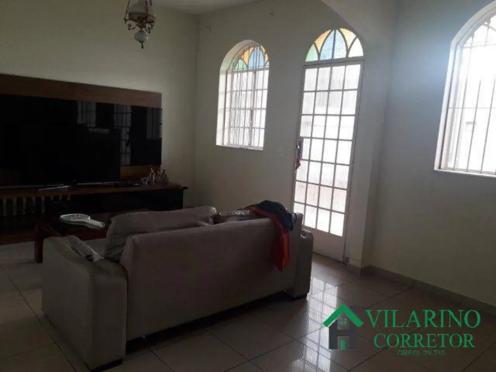Casa, 7 quartos, 240 m² - Foto 2