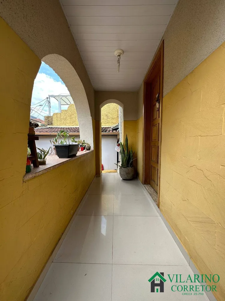Casa, 3 quartos, 203 m² - Foto 1