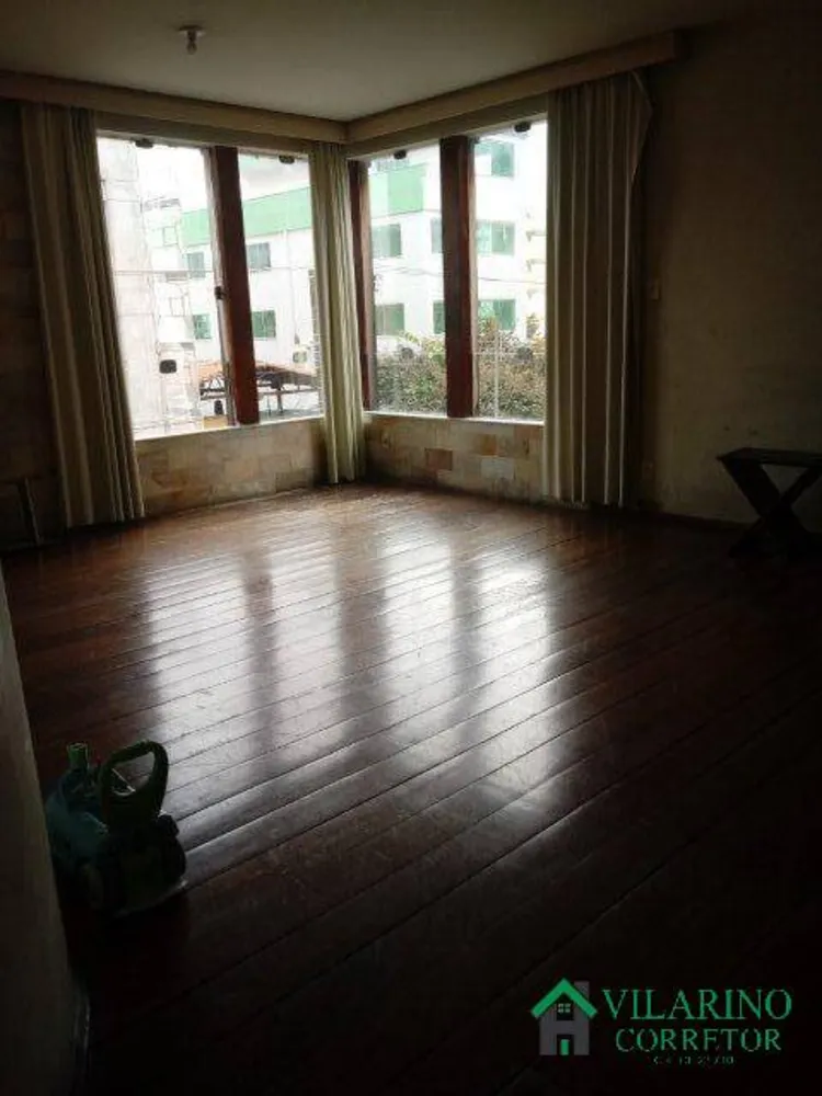 Casa, 6 quartos, 297 m² - Foto 1