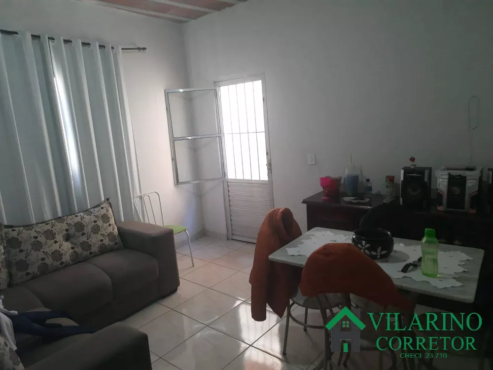 Casa à venda com 5 quartos, 200m² - Foto 3