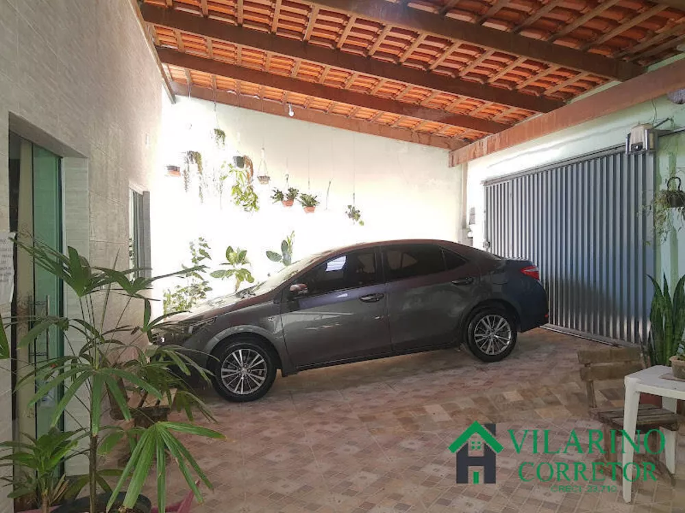 Casa à venda com 5 quartos, 200m² - Foto 1