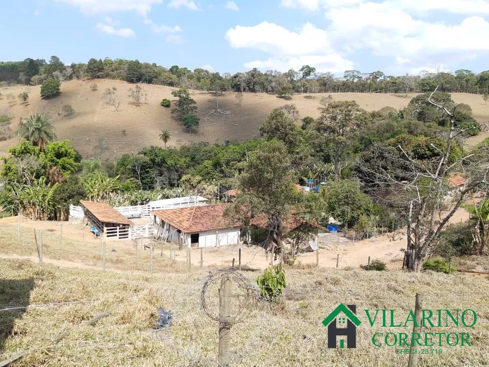 Fazenda à venda com 4 quartos, 400m² - Foto 1