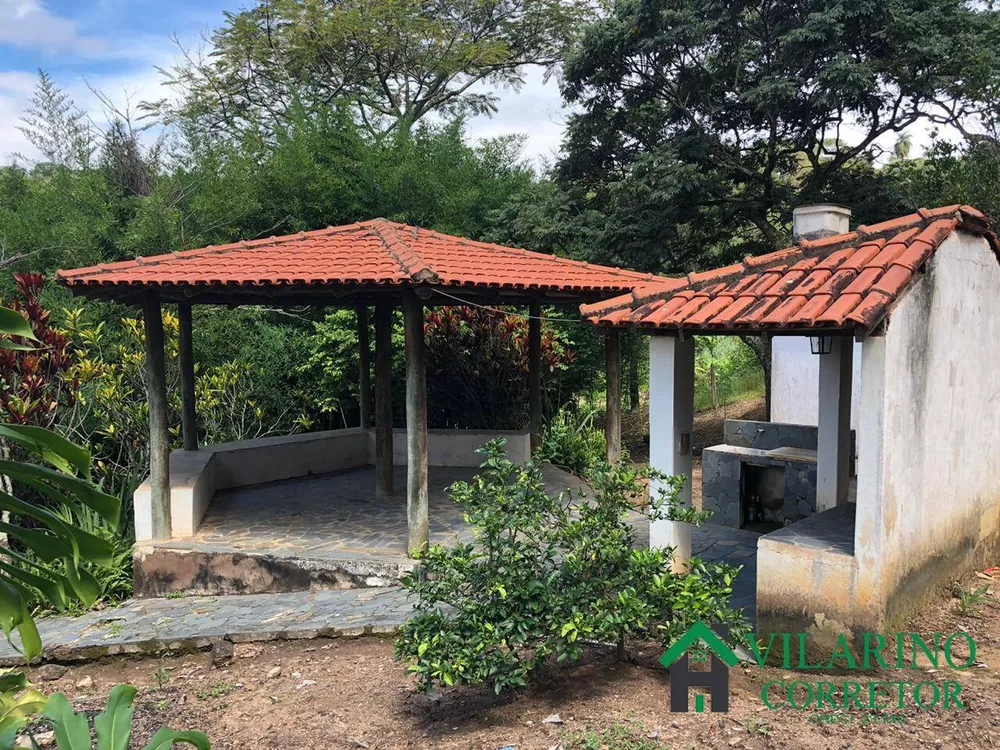 Fazenda à venda com 3 quartos, 300m² - Foto 2