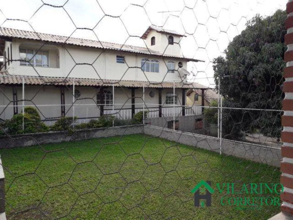 Casa à venda com 5 quartos, 400m² - Foto 1