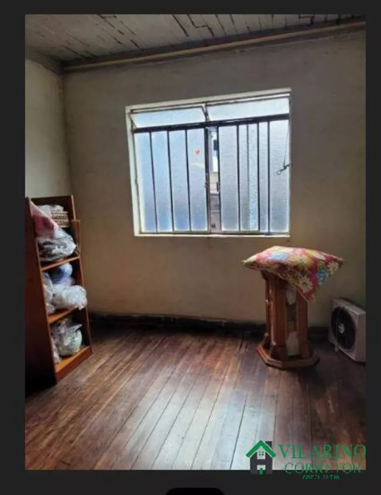 Casa à venda com 3 quartos, 230m² - Foto 2