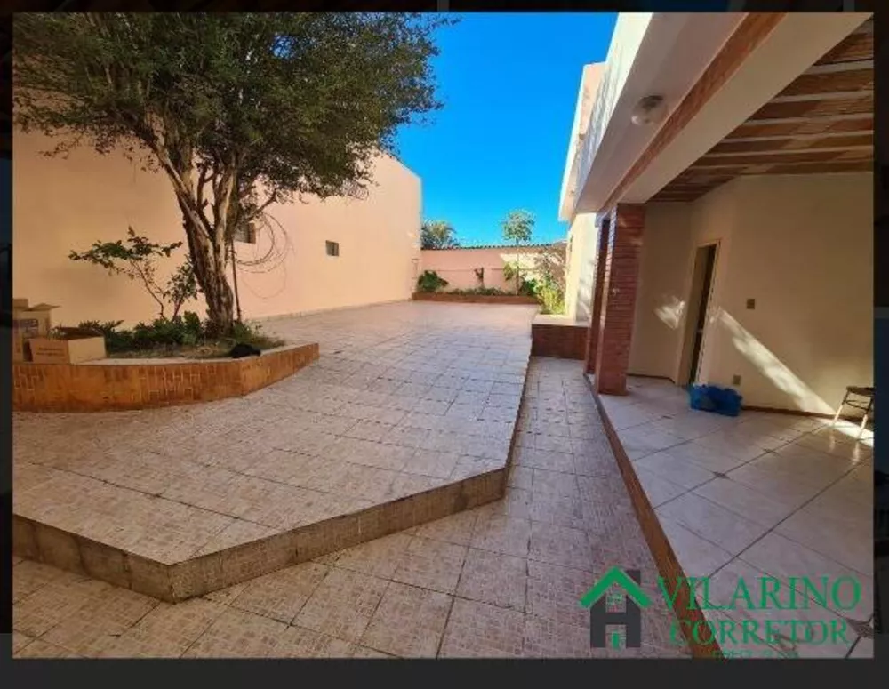 Casa à venda com 5 quartos, 273m² - Foto 4