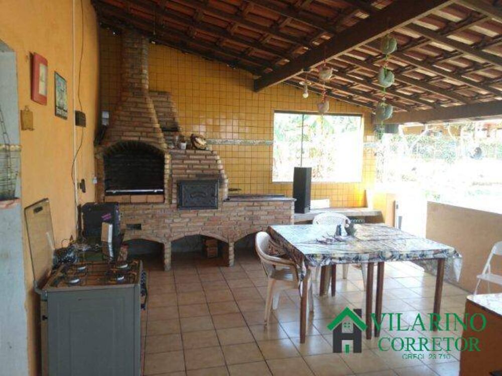 Chácara à venda com 6 quartos, 500m² - Foto 2