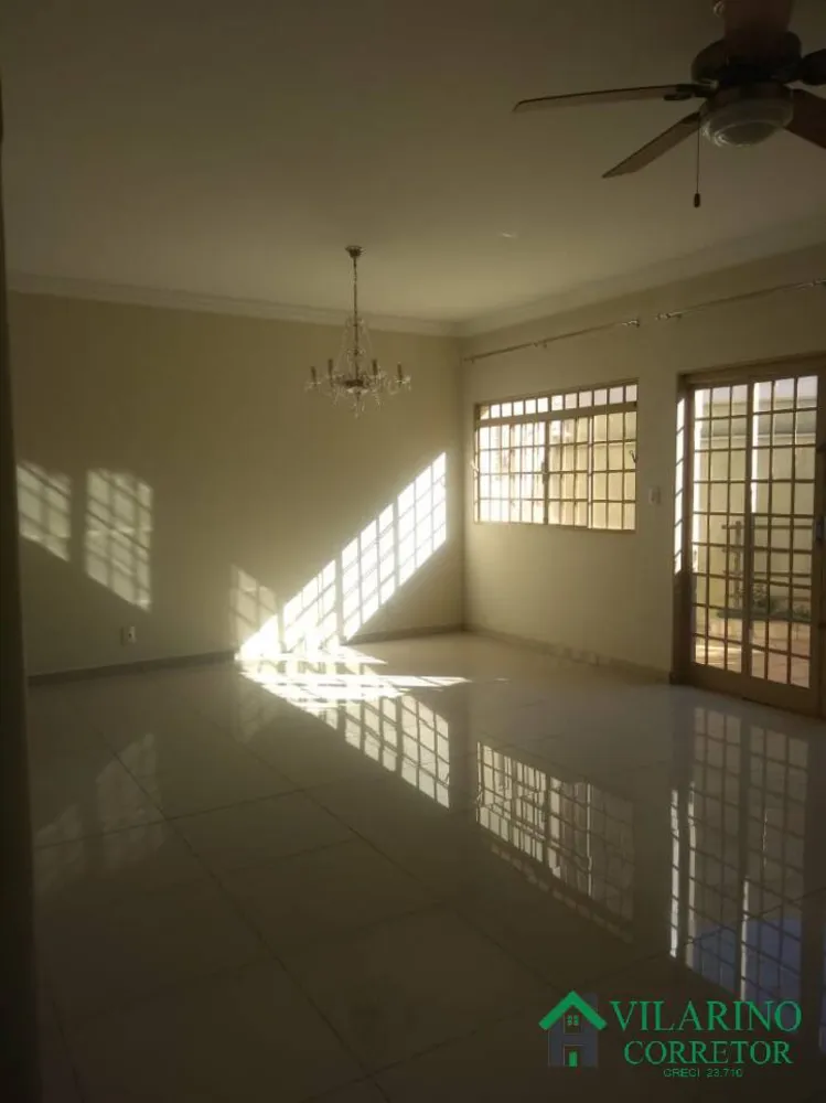 Casa, 3 quartos, 240 m² - Foto 16