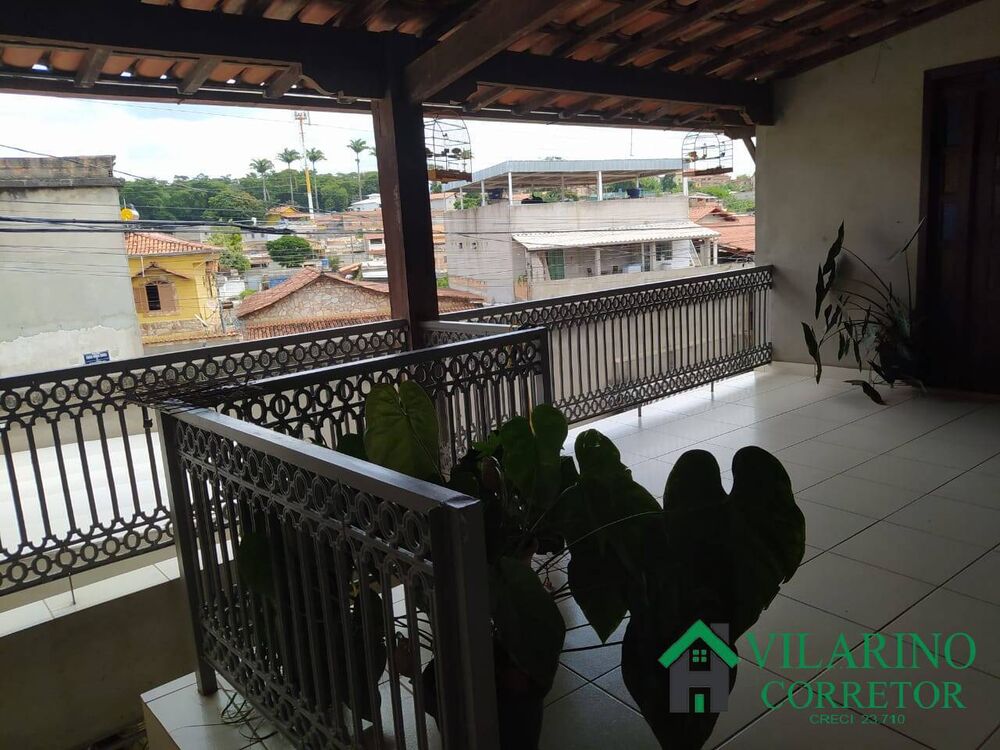 Casa, 4 quartos, 234 m² - Foto 1