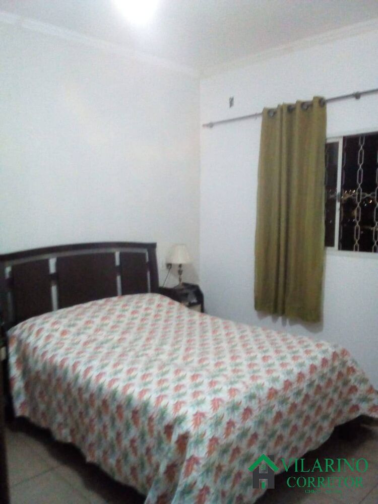 Casa à venda com 3 quartos, 210m² - Foto 1