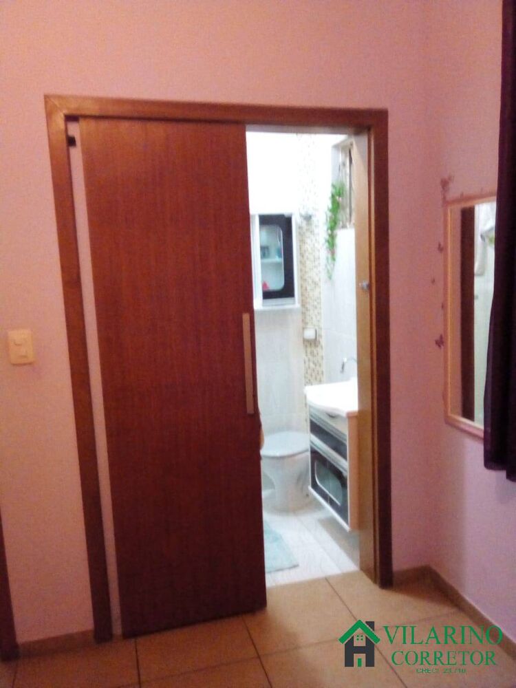Casa à venda com 3 quartos, 210m² - Foto 3