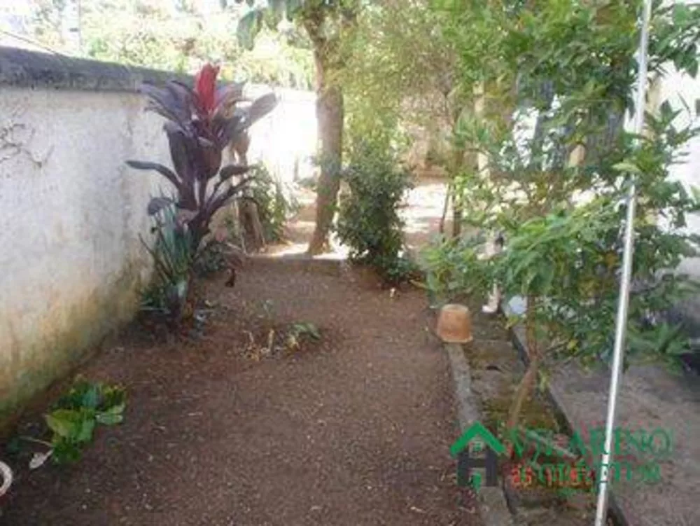 Casa à venda com 3 quartos, 300m² - Foto 2