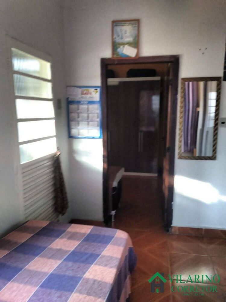 Casa à venda com 7 quartos, 327m² - Foto 4